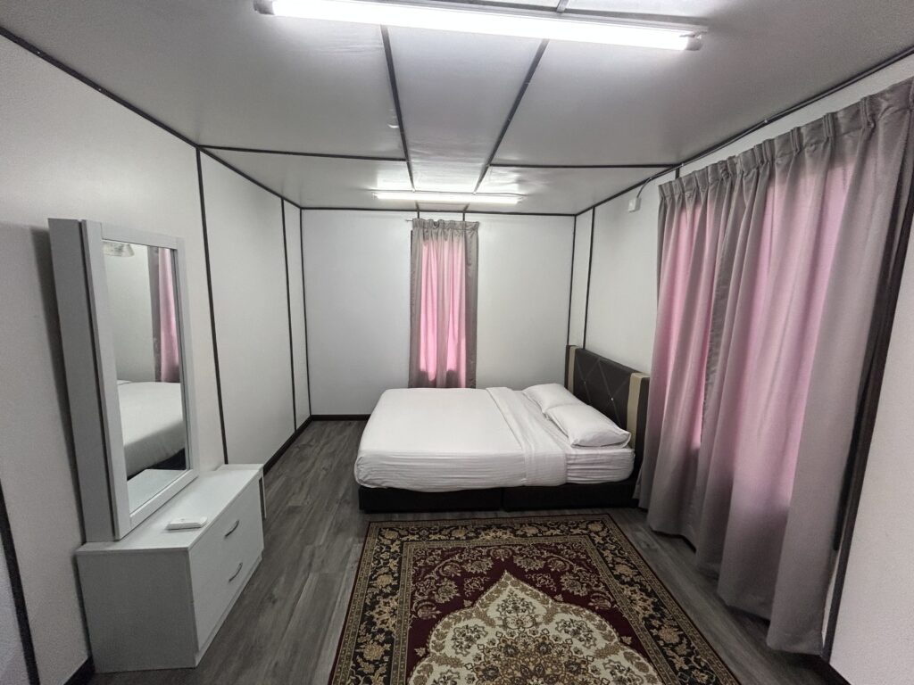 Das Pulau Cabin Album
