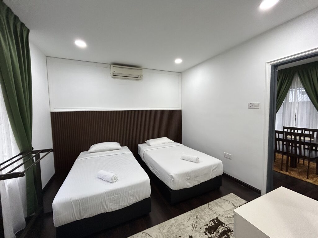 Das Pulau Cabin Album