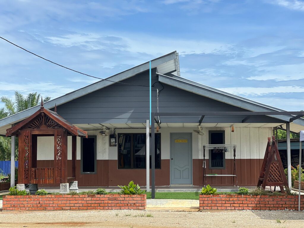 Das Pulau Cabin Album